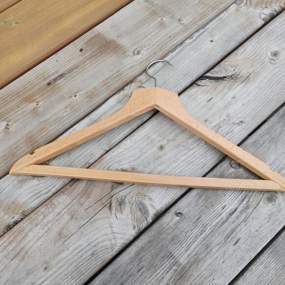 Canadian Pacific Hotels Vintage Wooden Wishbone Brown Wooden Clothes Hanger - Picture 3 of 5